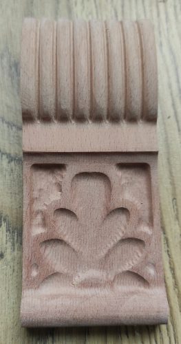 Fafaragás, faragott oszlopfők